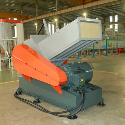 35kw 600KG/Hポリ塩化ビニールWPCのドアの窓枠の無駄のプラスチック粉砕機