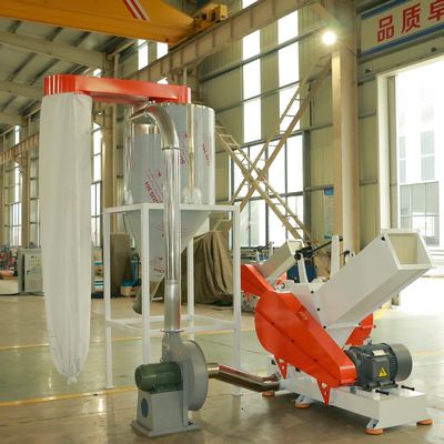35kw 600KG/Hポリ塩化ビニールWPCのドアの窓枠の無駄のプラスチック粉砕機