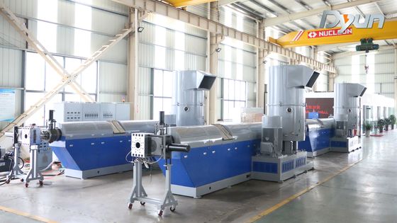 3台の機械統合された造粒機をリサイクルするLLDPEのHDPE OPPのフィルム