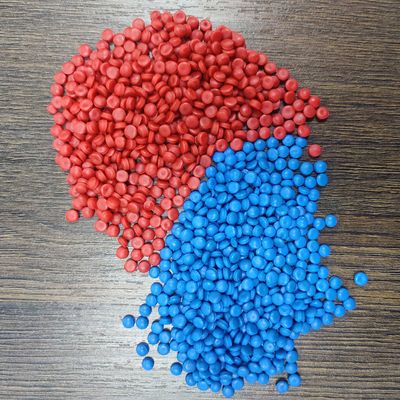 ペレタイジングを施すラインを切る水リングをリサイクルするPPのPEの無駄のプラスチック薄片